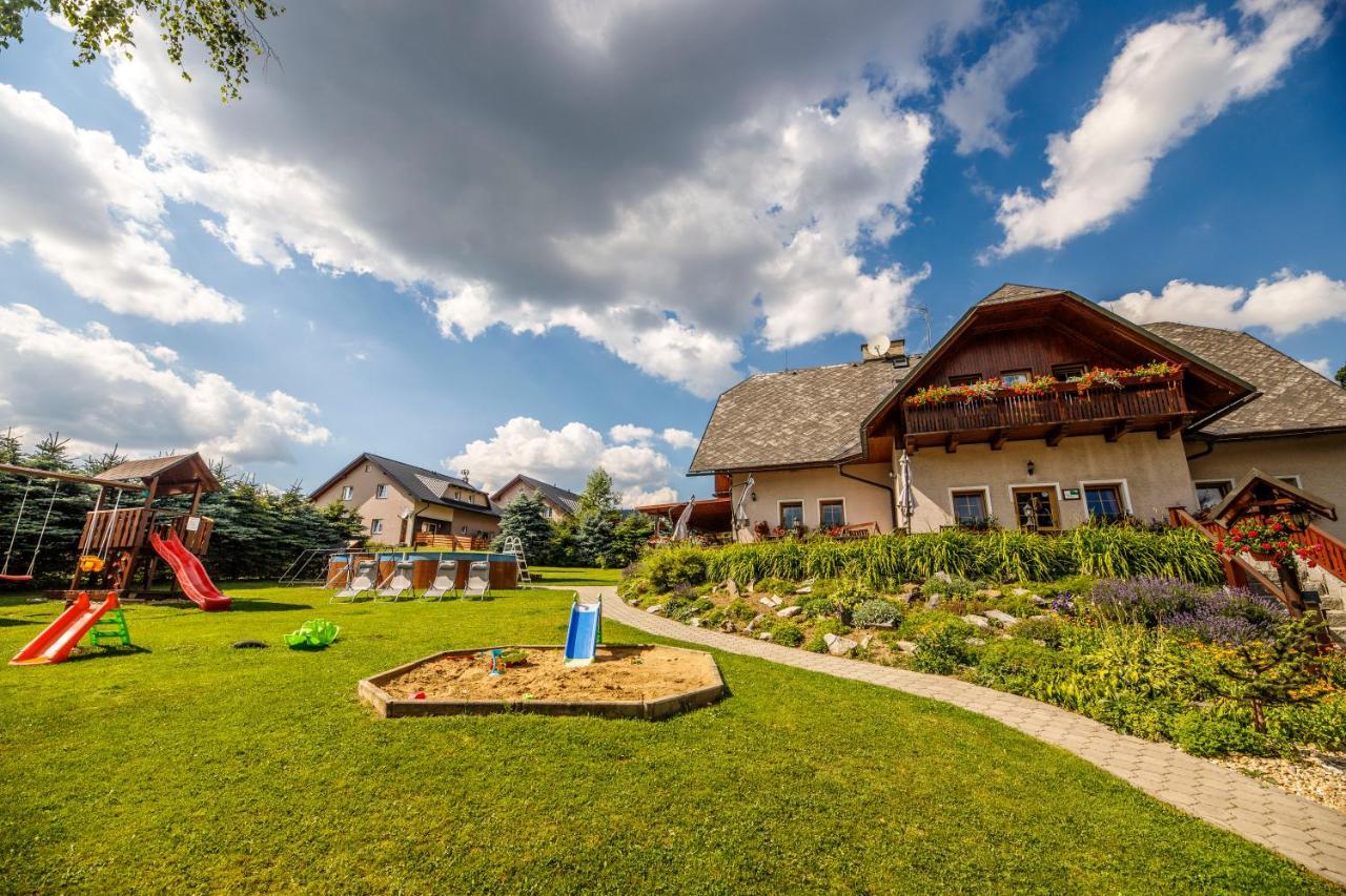 Hotel Penzion pod Šerákem Ostružná Exteriér fotografie